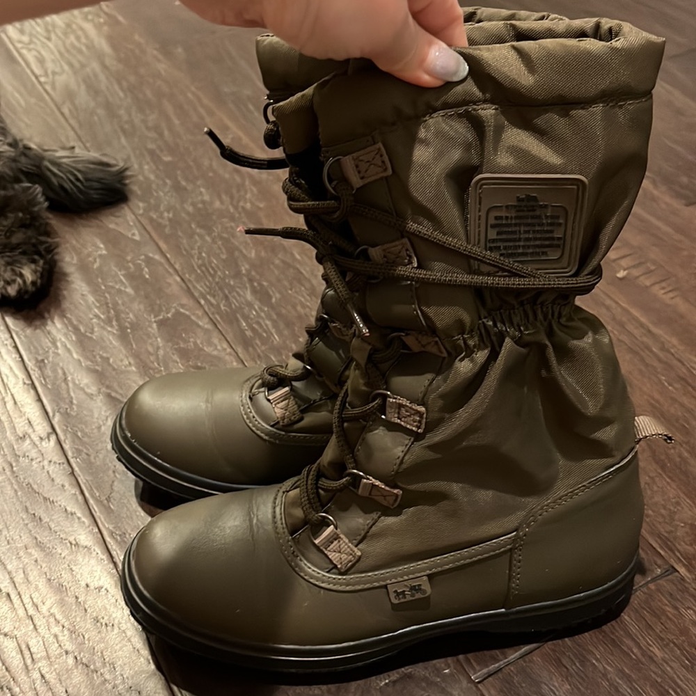 Coach Boots - Picture 2 of 7
